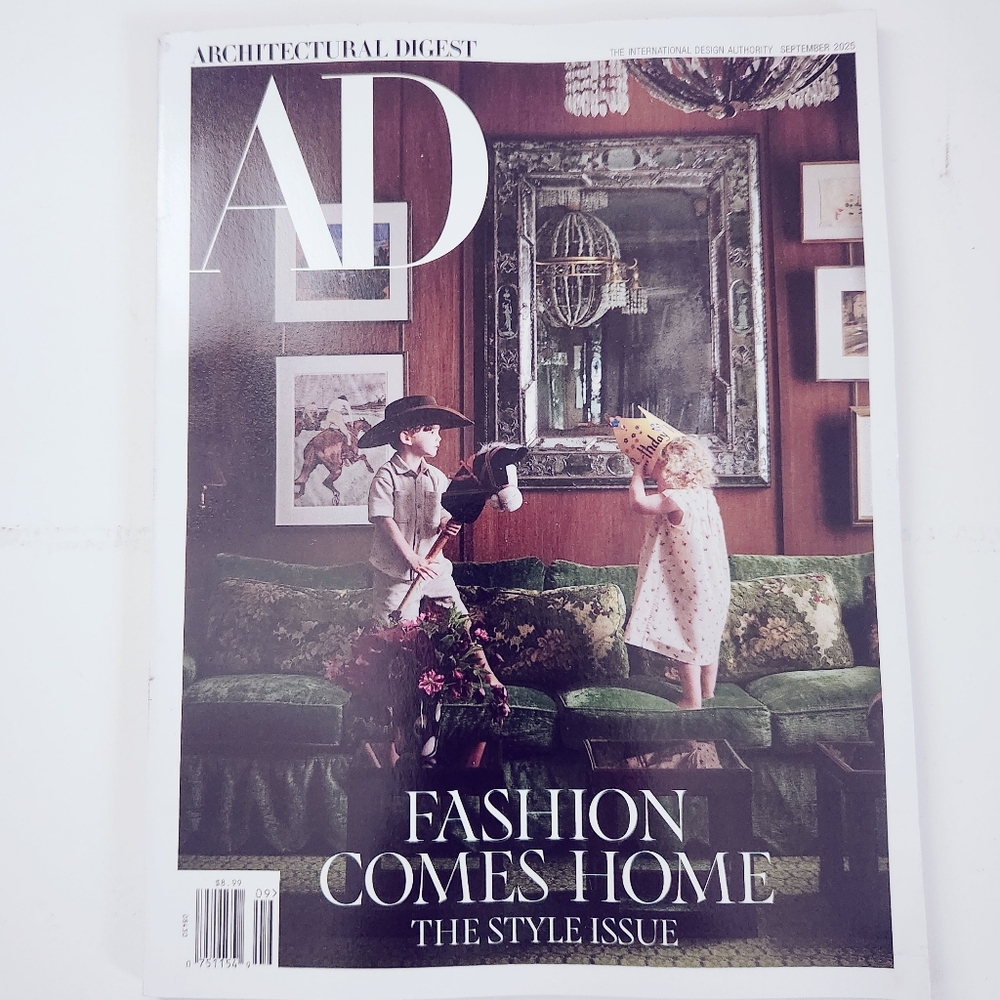 Magazine - Fashion Comes Home Cover (Green)